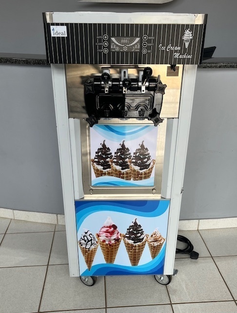 79841_xl.jpg ICE CREAM MACHINE - Image 1
