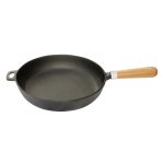CAST IRON PAN SML 20CM WOODEN HANDLE
